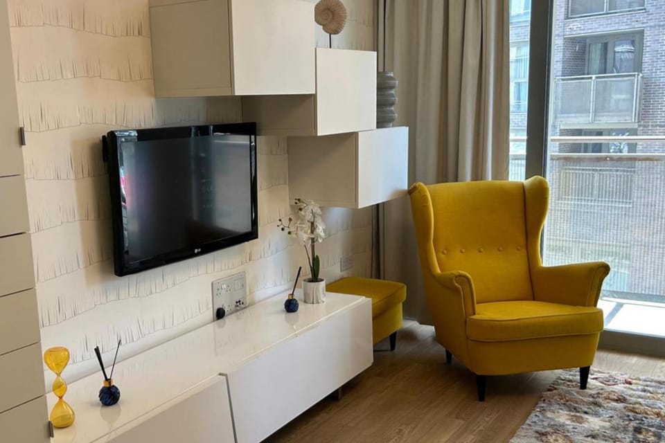 Communal lounge/ TV room, TV and multimedia, Living room, Seating area