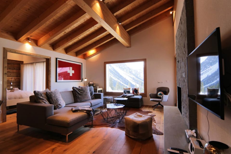 Living room, fireplace