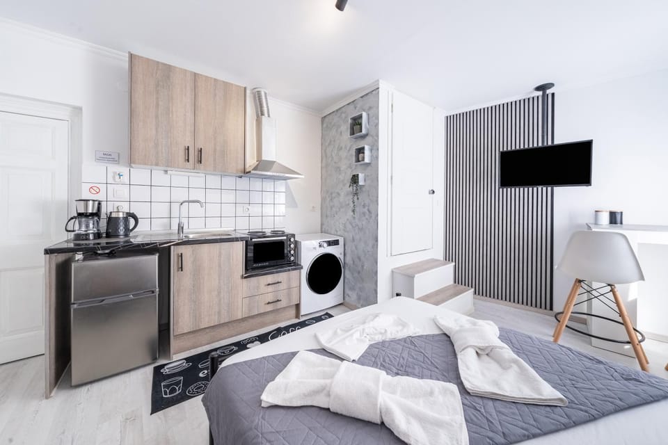 Kitchen or kitchenette, Living room