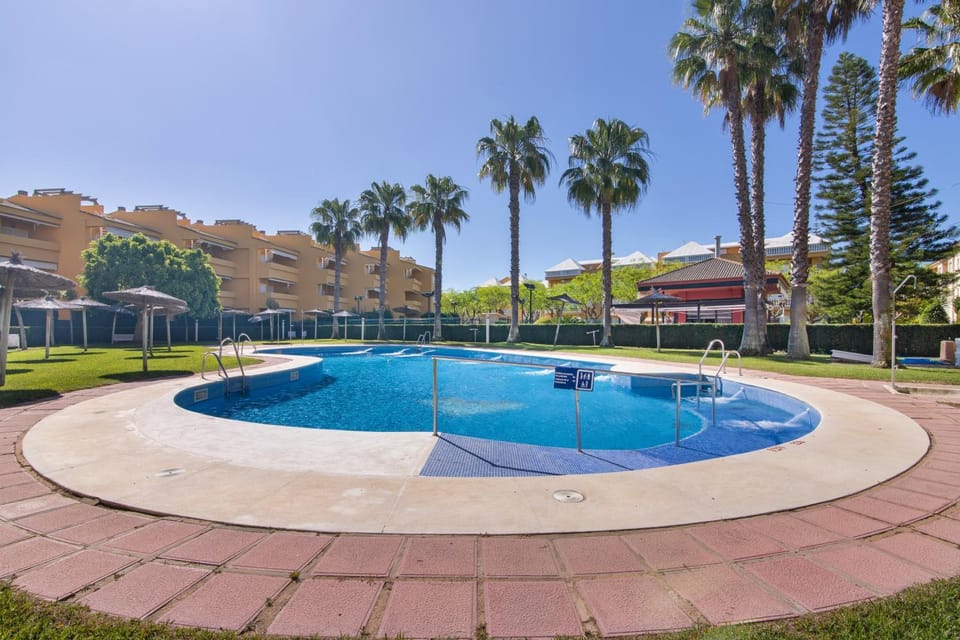 Property building, Swimming pool