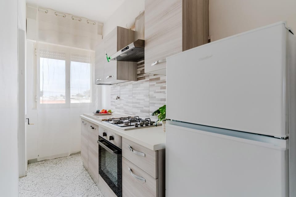 Kitchen or kitchenette, oven, stove