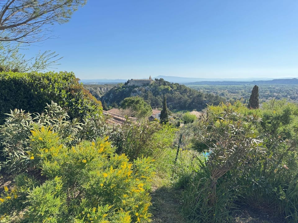 Nearby landmark, Day, Natural landscape, Landmark view