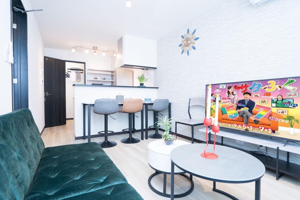 Communal lounge/ TV room, TV and multimedia, Living room, Evening entertainment