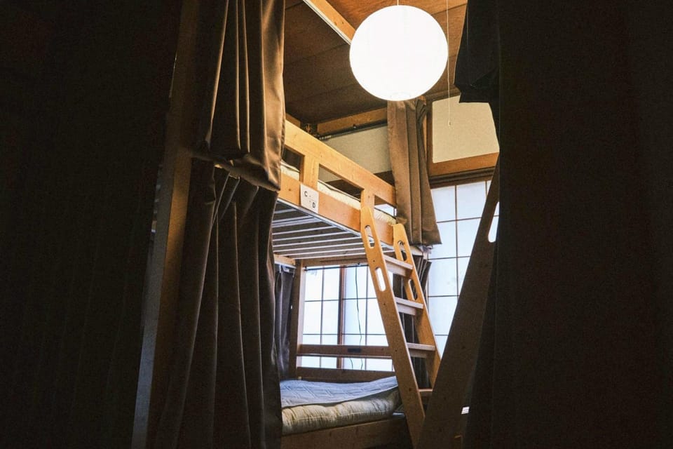 Bedroom, bunk bed
