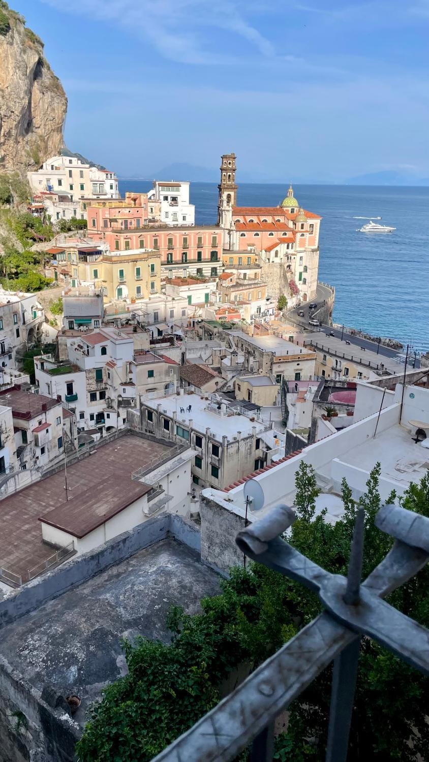 City view, Sea view