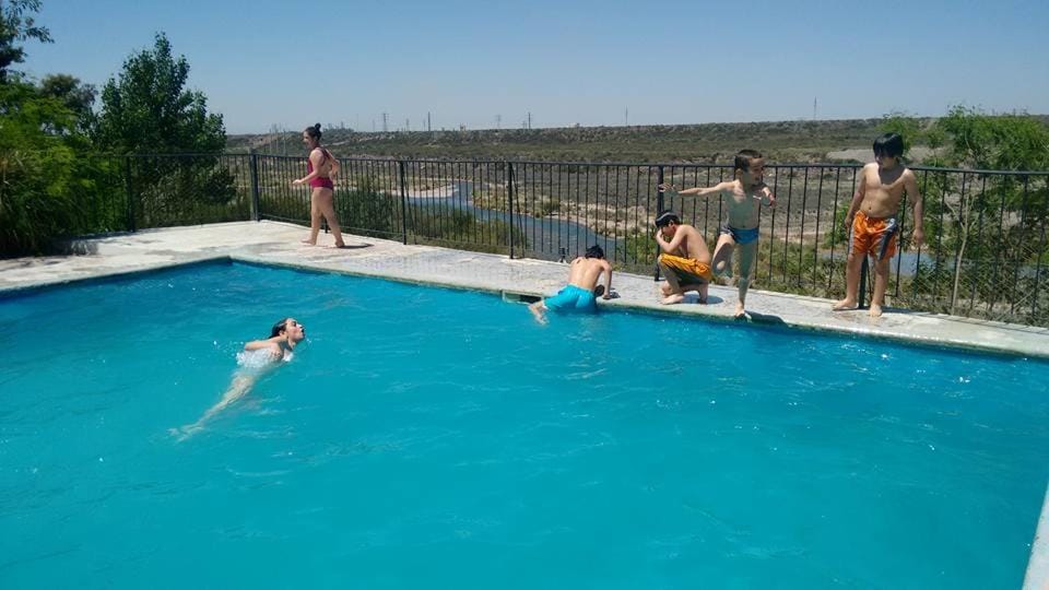 Swimming pool, children
