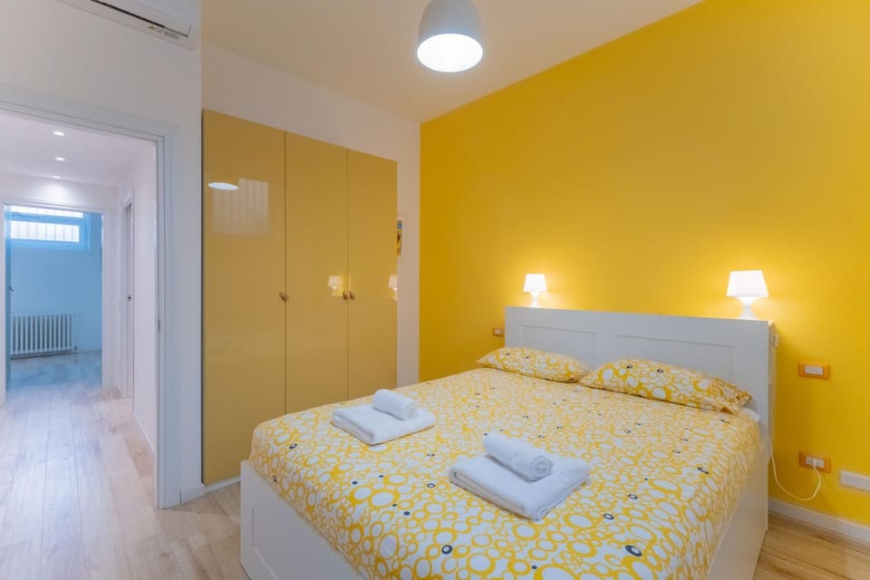 Bed, Photo of the whole room, Bedroom, towels, wardrobe