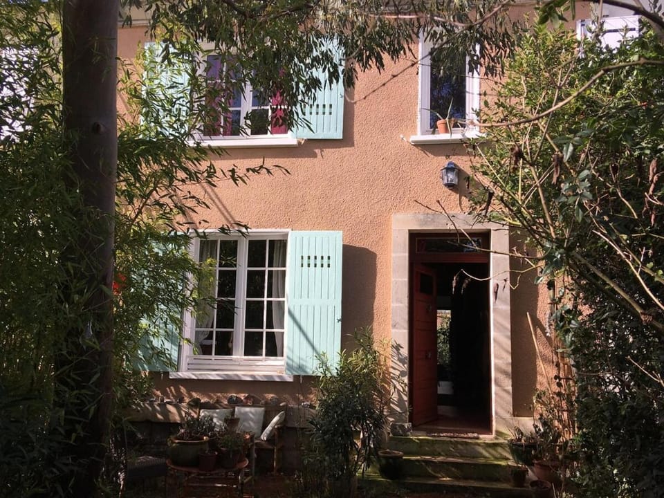 Très jolie maison d'artiste,jardin,proche mer House in La Rochelle