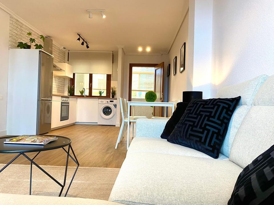 Living room, pet friendly