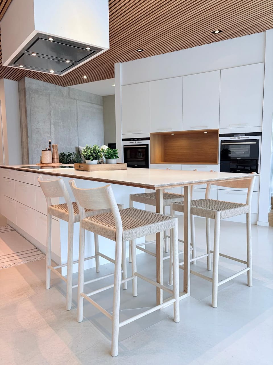 Kitchen or kitchenette, Dining area, dishwasher, oven, stove