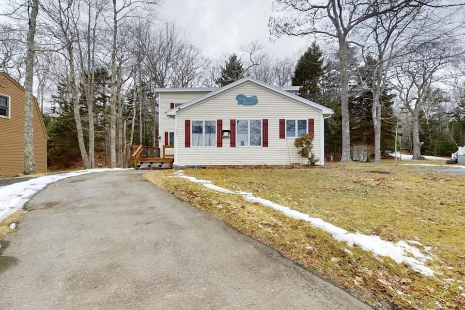 Property building, Spring, Day