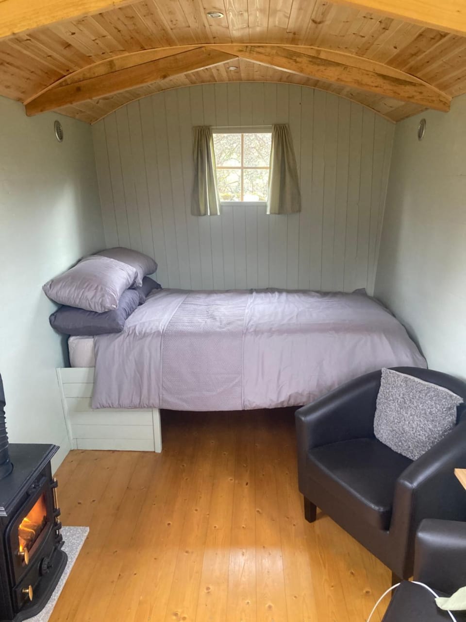Shepherds hut on alpaca farm Luxury tent in Trawsfynydd