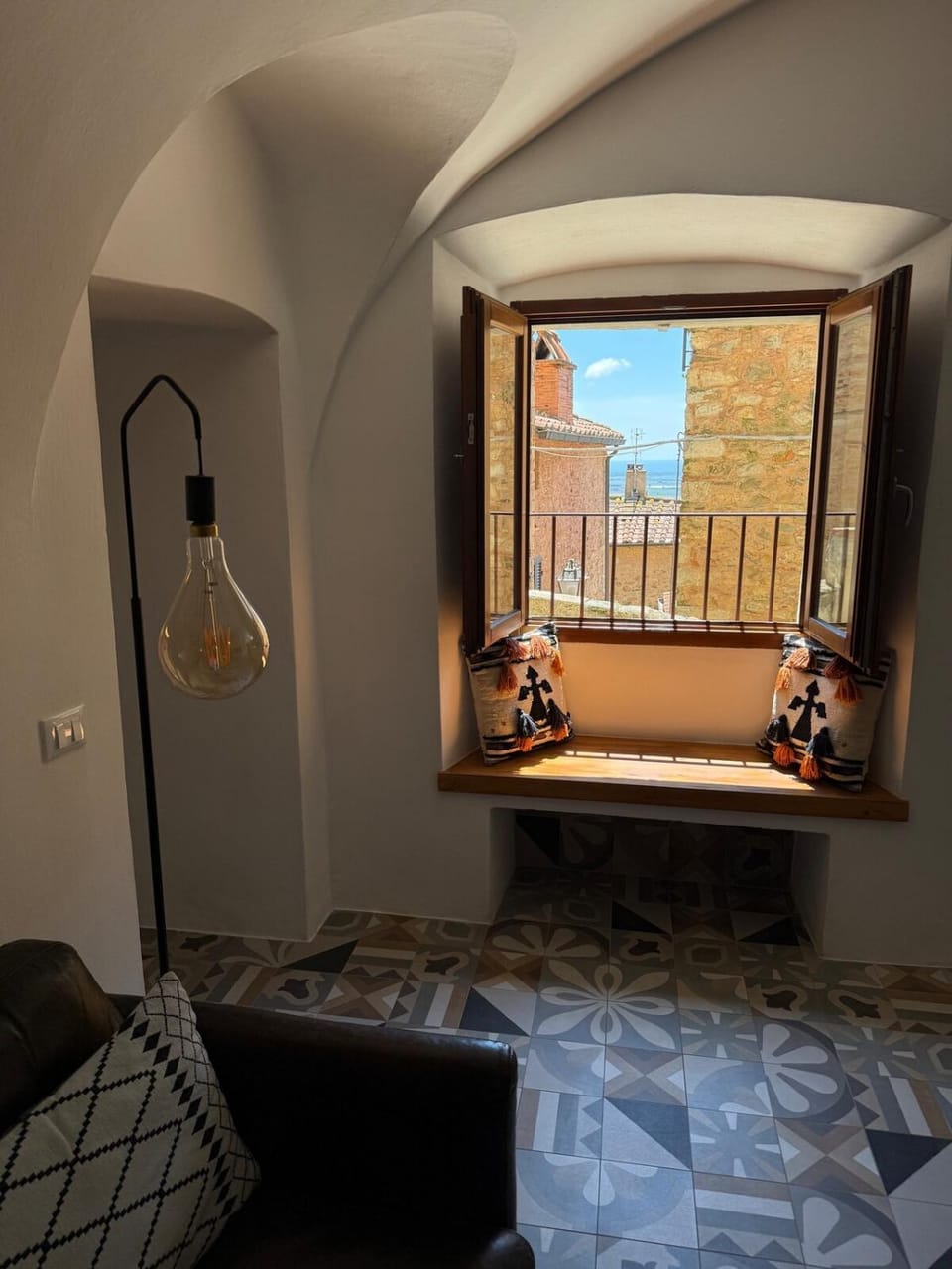 Natural landscape, Living room, Sea view