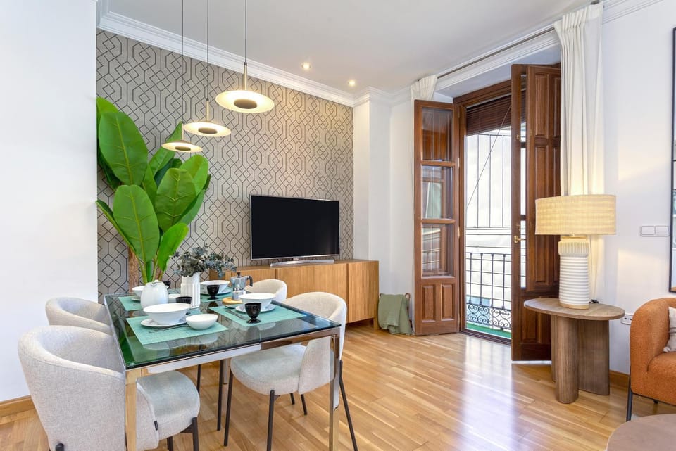 TV and multimedia, Balcony/Terrace, Living room, Dining area