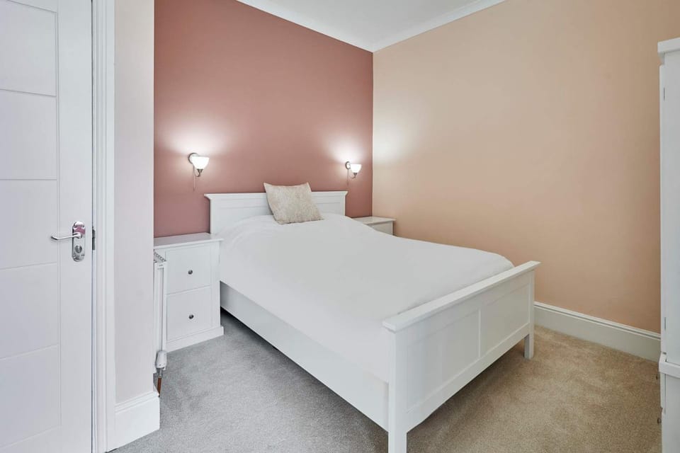 Bed, Bedroom, wardrobe