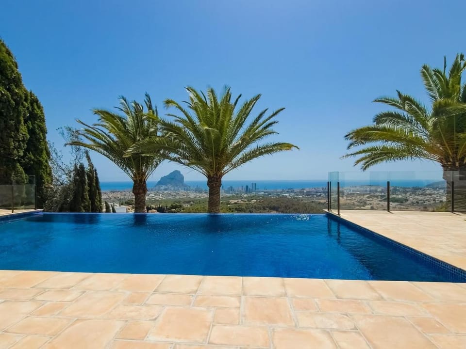 Natural landscape, Pool view, Sea view, Swimming pool, Swimming pool, sunbed