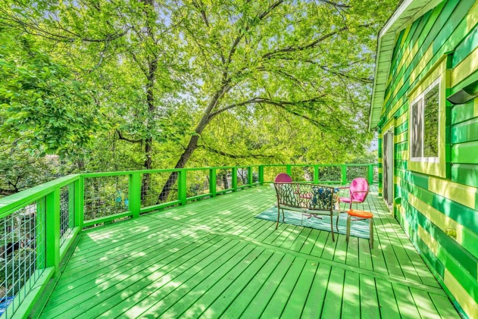Sky High Treehouse East Austin House in Austin