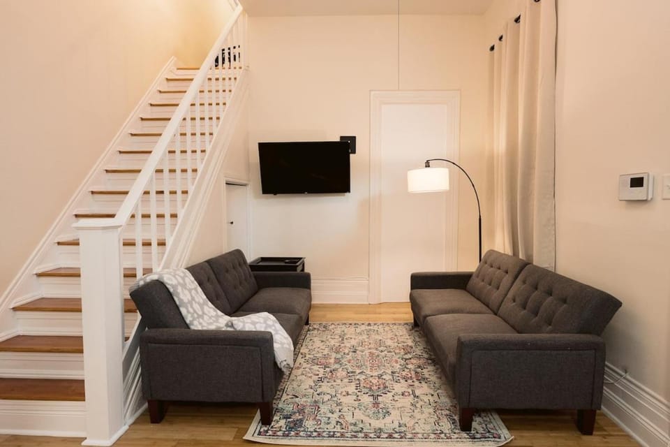 Monthly - Dumaine Historic Gem - Front House 1bed House in French Quarter