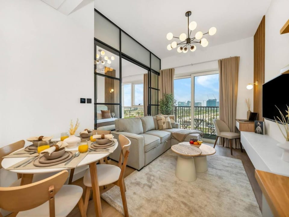 Contemporary 1BR in Collective 2.0 Luxury and Comfort Apartment in Dubai