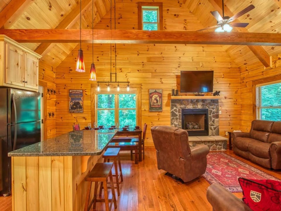 TV and multimedia, Living room, fireplace