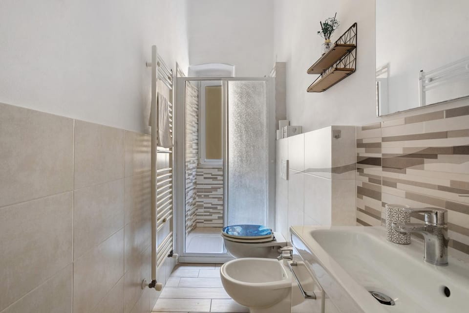 Bathroom, Living room