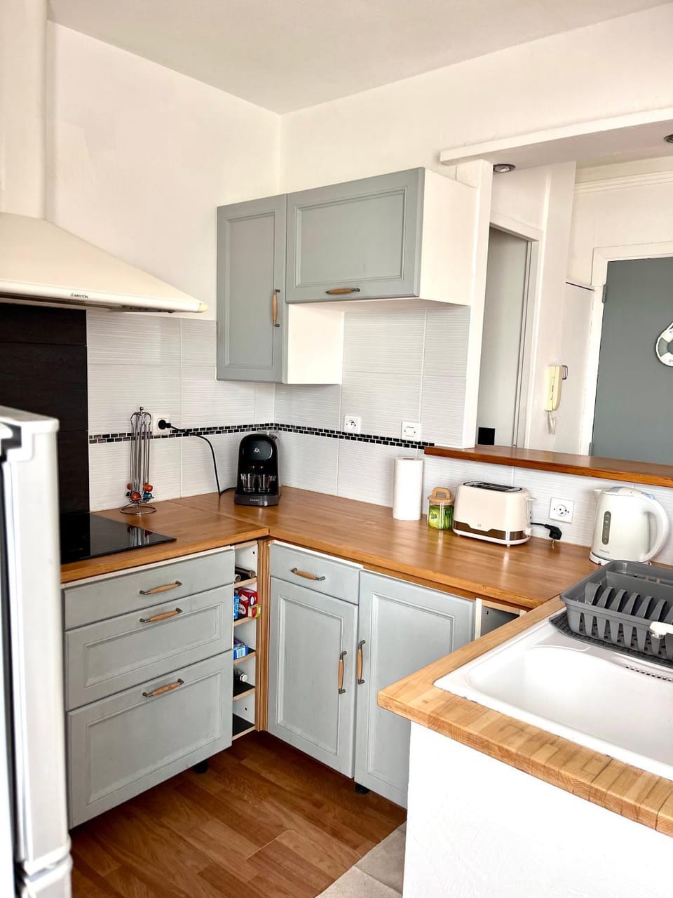 Kitchen or kitchenette, oven, stove, toaster