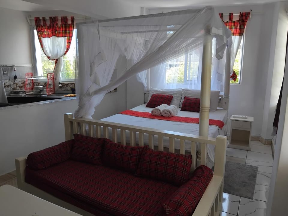 Bed, Kitchen or kitchenette, Bedroom, towels