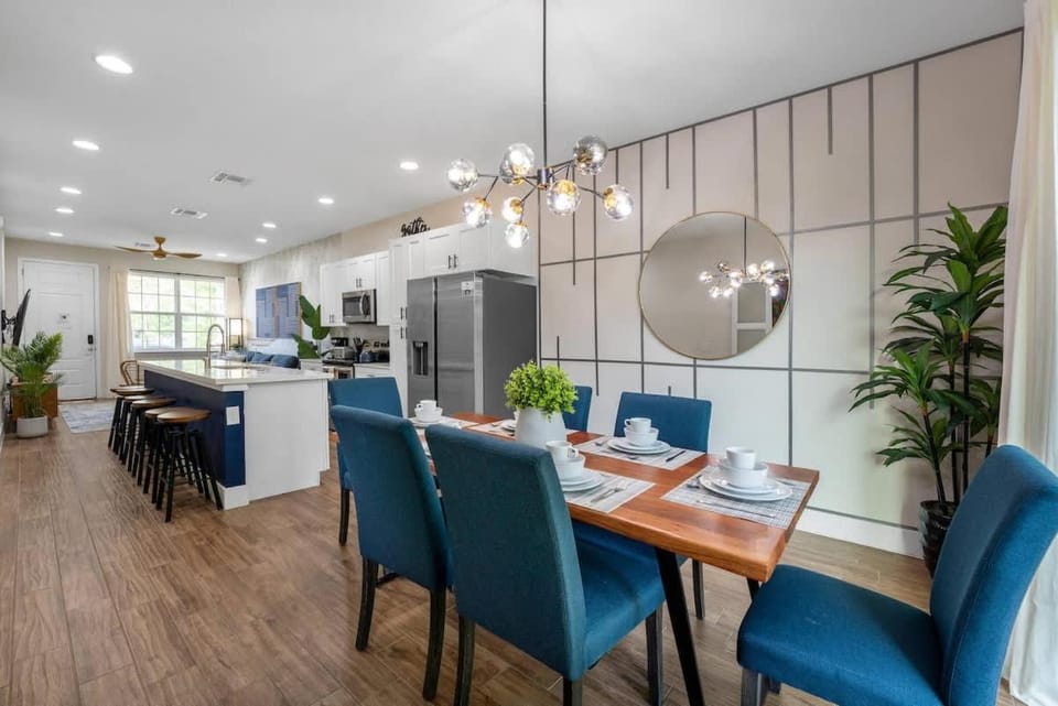 New Listing - Modern decoration 4 BR Townhouse House in Kissimmee