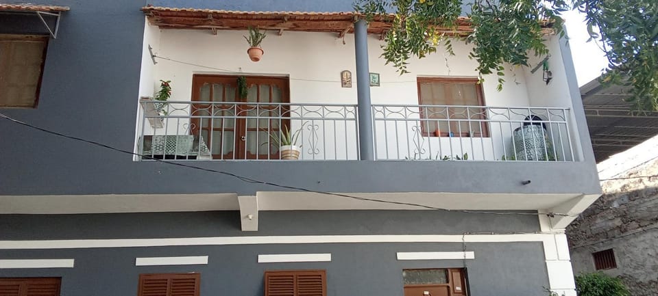 Holiday's House House in Praia