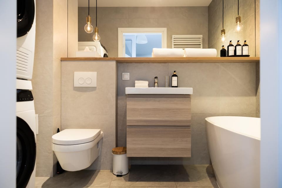 Bathroom, Bath