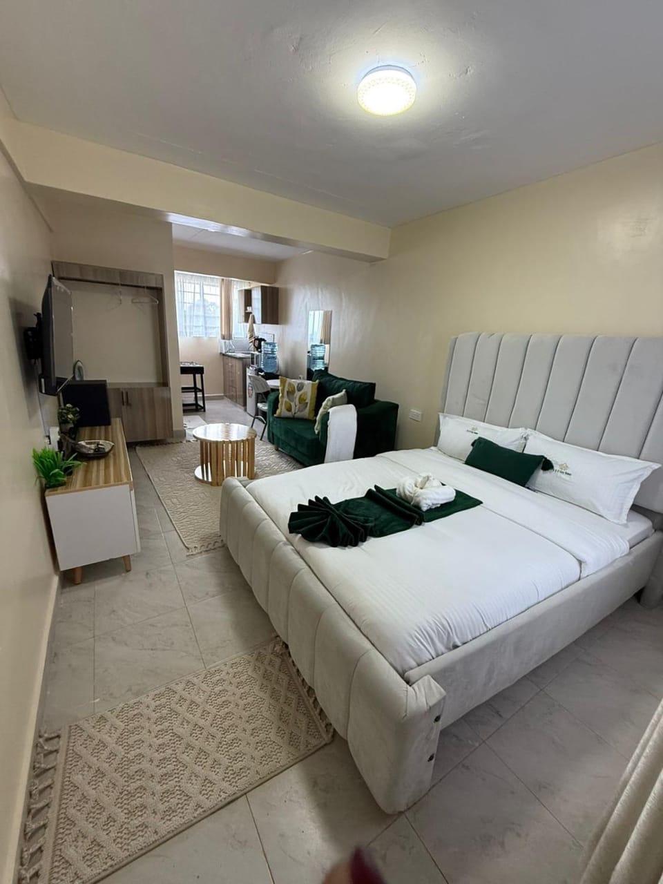 Staycation by Winnie-NAIPOSHA STUDIOS Apartment in Kenya