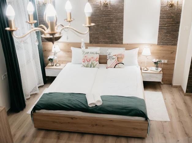 Bed, towels
