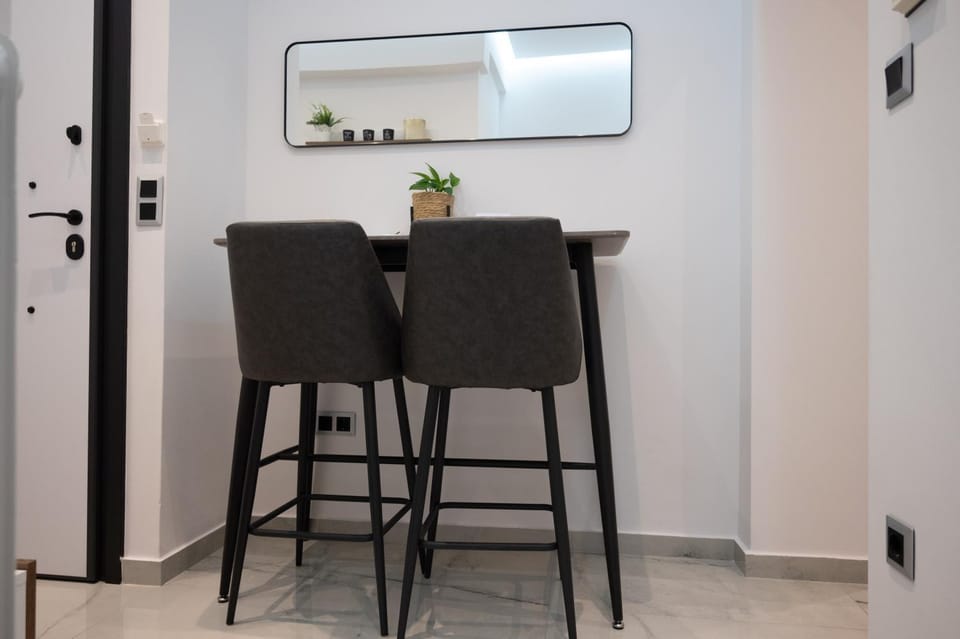 Athens Modern Hub Apartment in Athens