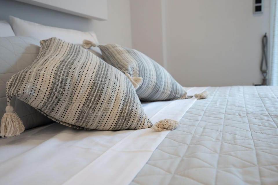 Athens Modern Hub Apartment in Athens