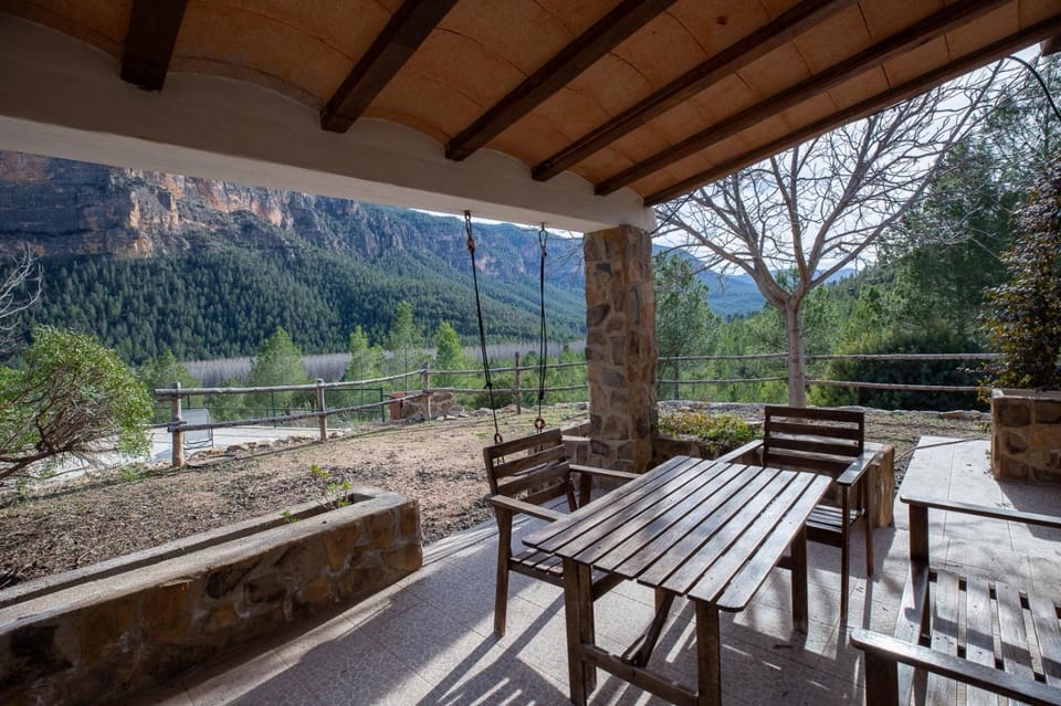 Balcony/Terrace, Mountain view