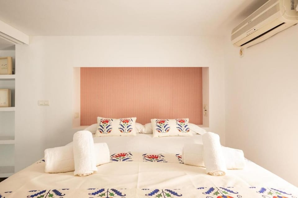 Puerta Osario Oasis by Valcambre Apartment in Seville