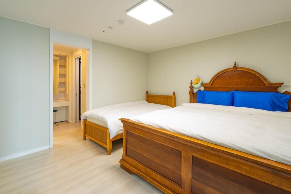 최고주거지역3Min 150m to the Haeundae Beach Newly opened brand-new Apt Bed and Breakfast in Busan
