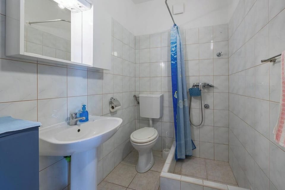Apartmani Lada 2 Apartment in Vrboska