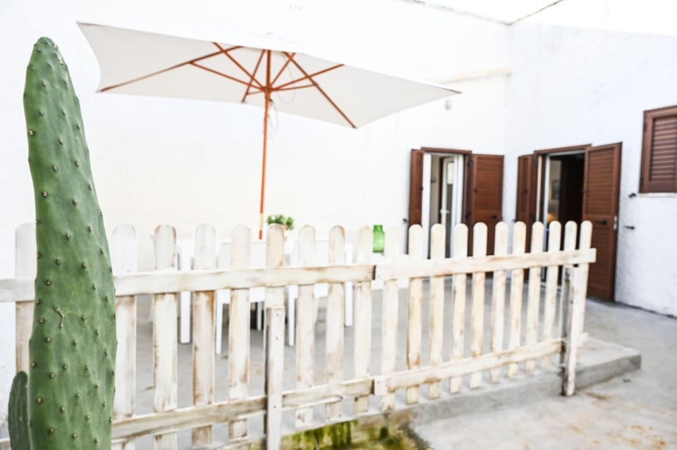 Patio, Day, Garden, View (from property/room), Balcony/Terrace, Dining area
