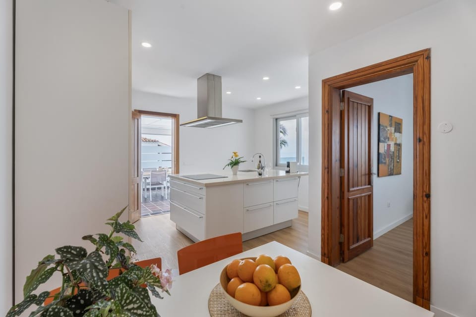 Property building, Kitchen or kitchenette, Living room