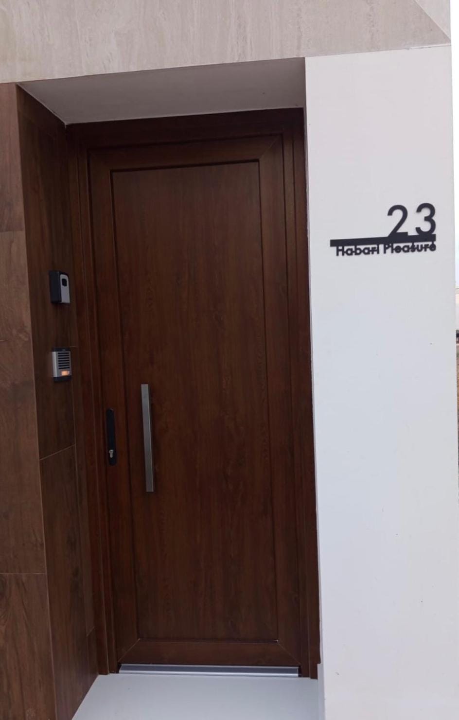 Property building, Facade/entrance