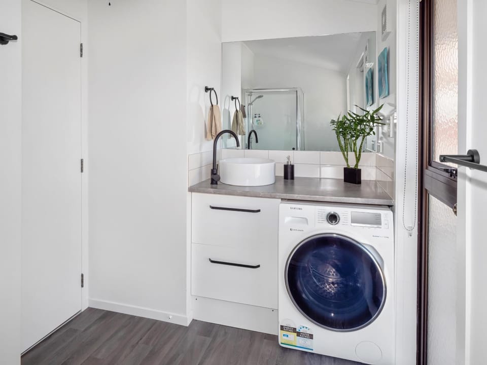 Shower, Bathroom, washing machine