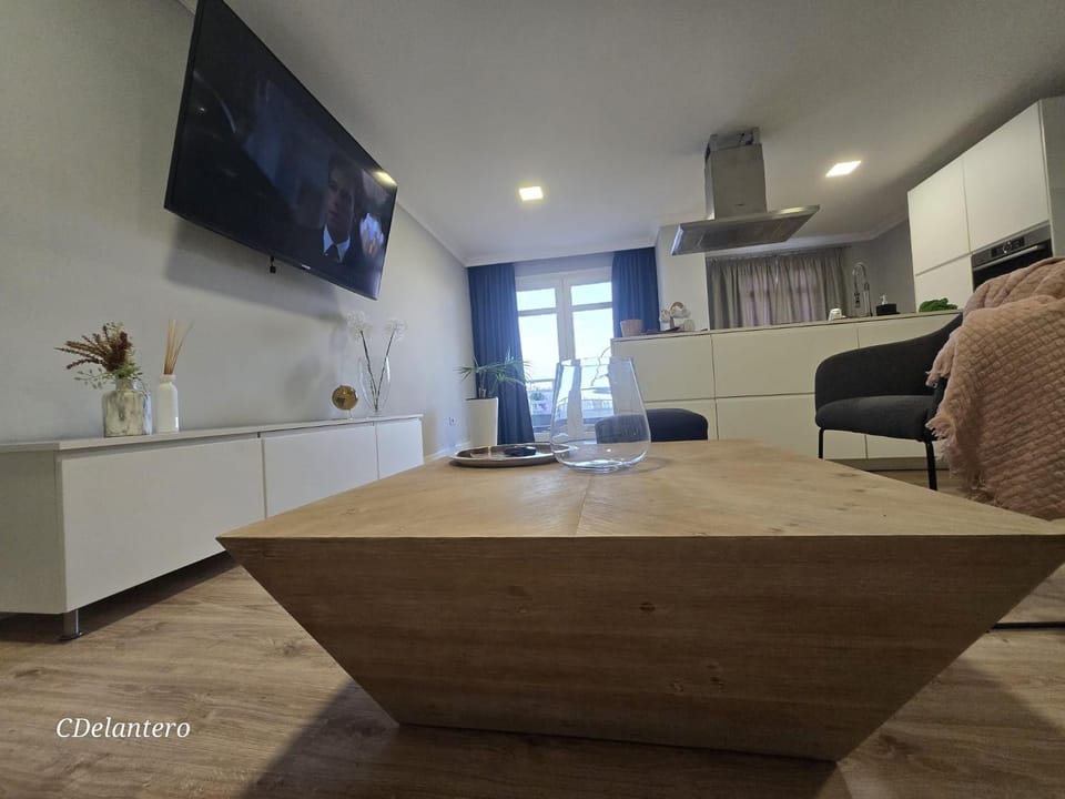 Communal lounge/ TV room, TV and multimedia, Kitchen or kitchenette, Living room