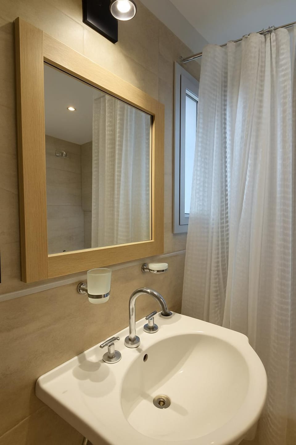 Duplex 3amb a 200mts de la laguna, Parrilla y Cochera Apartment in Chascomús