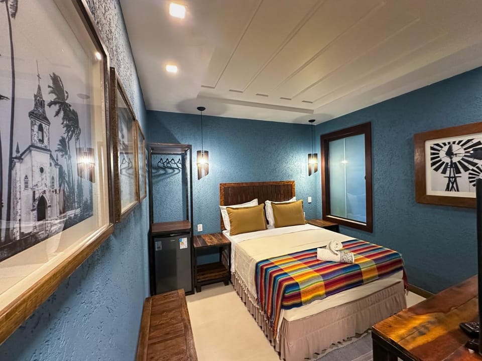 Bed, TV and multimedia, Bedroom, minibar, air conditioner