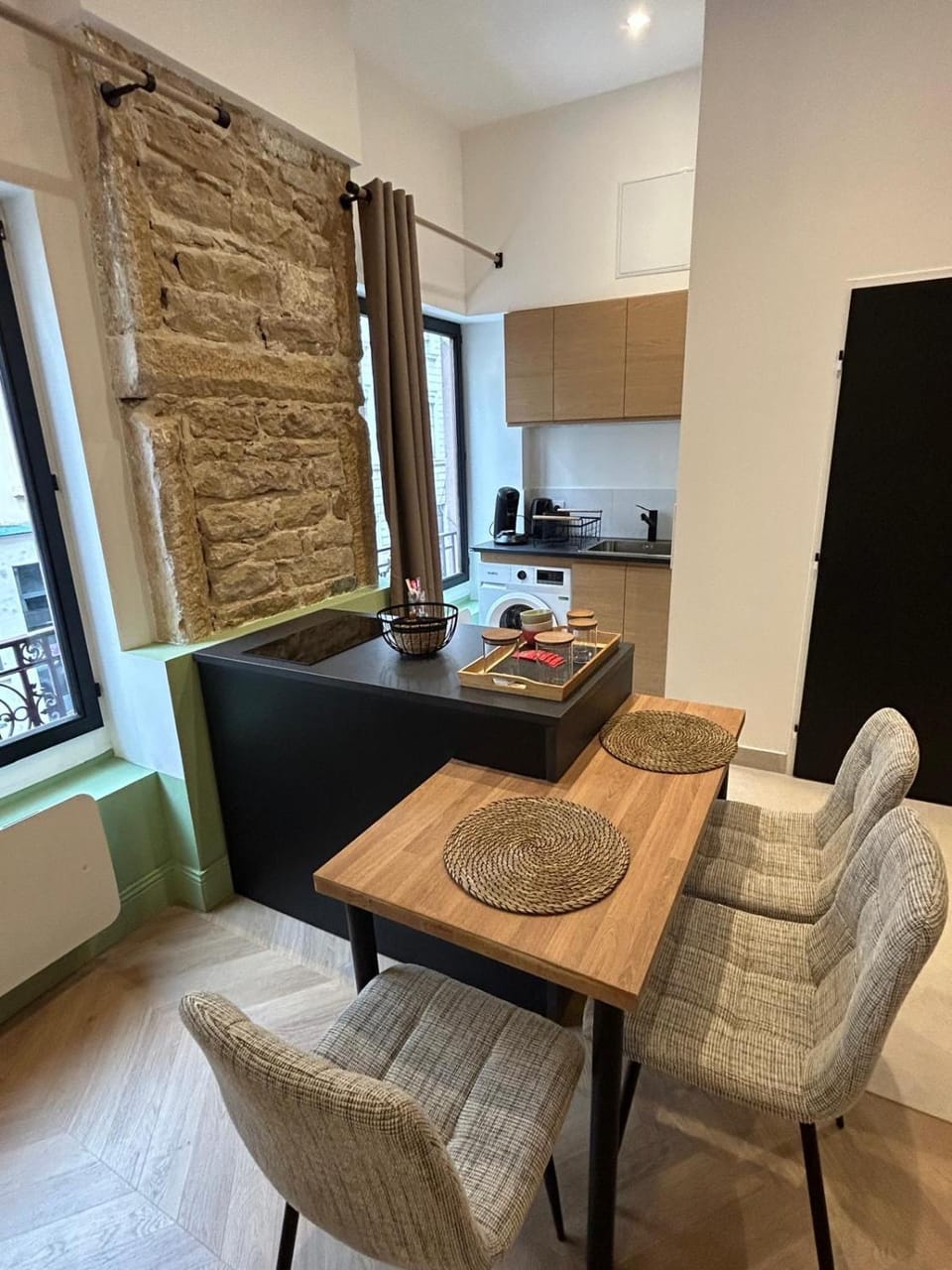 Appartement élégant et chic refait à neuf Apartment in Lyon