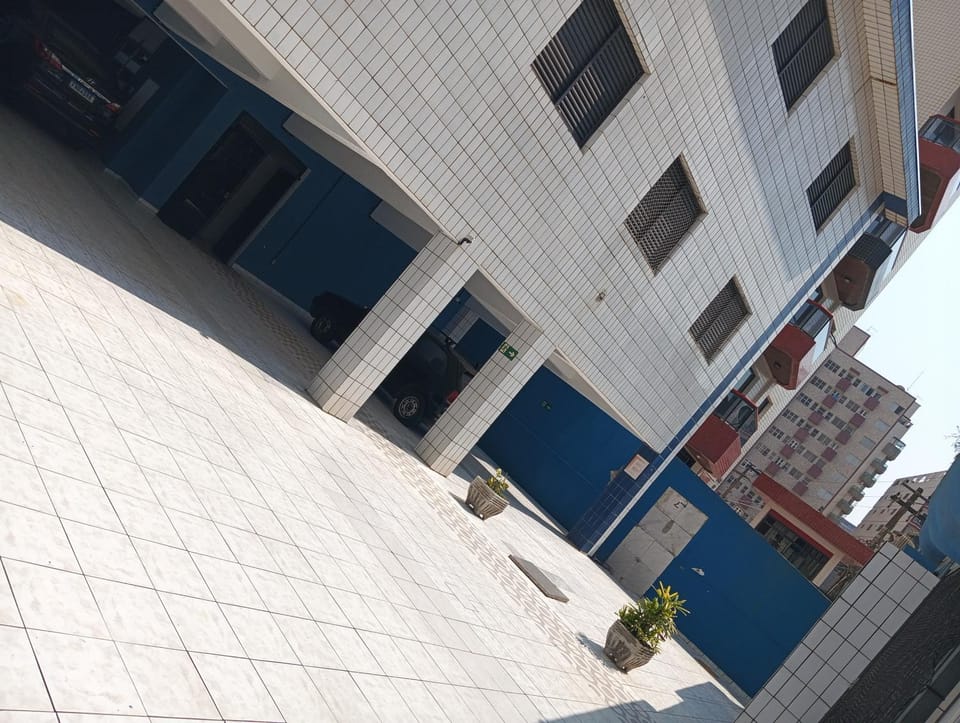 Apto Boqueirão praia gde Apartment in State of São Paulo