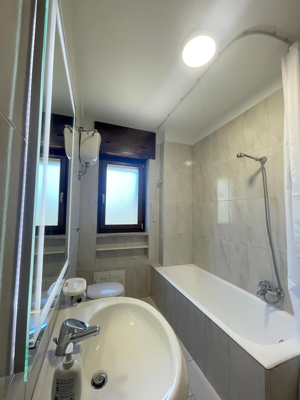 Shower, Bathroom, Bath, towels