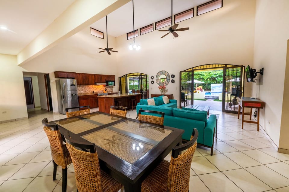 Villa Tropical by Vacation Pura Vida Villa in Esterillos Este