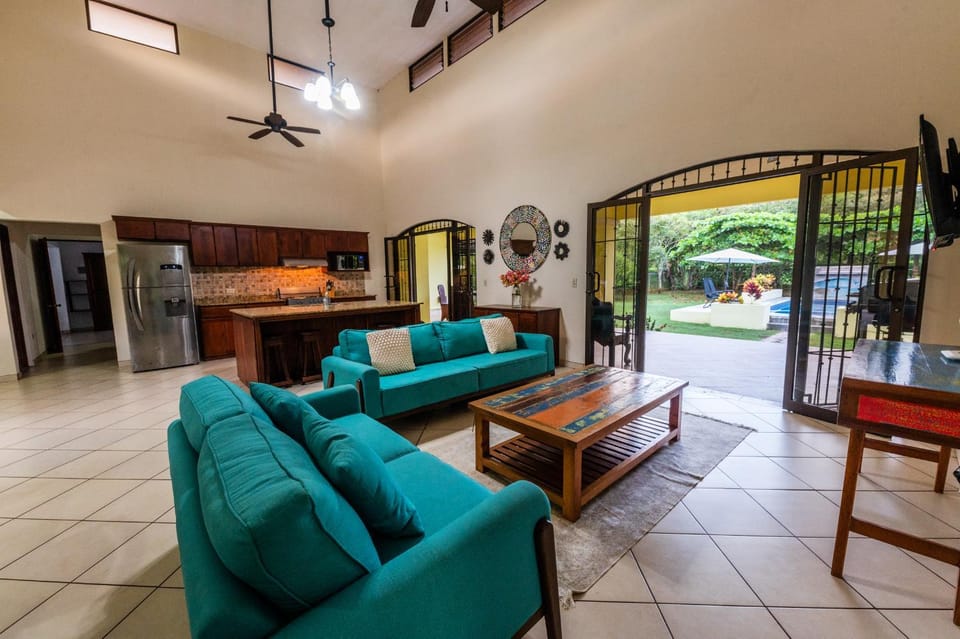 Villa Tropical by Vacation Pura Vida Villa in Esterillos Este